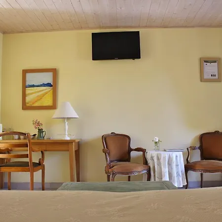 Le Clos Fleuri Hotel